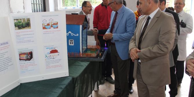 Elazığ’da Lise Öğrencilerinden Bilim Sergisi