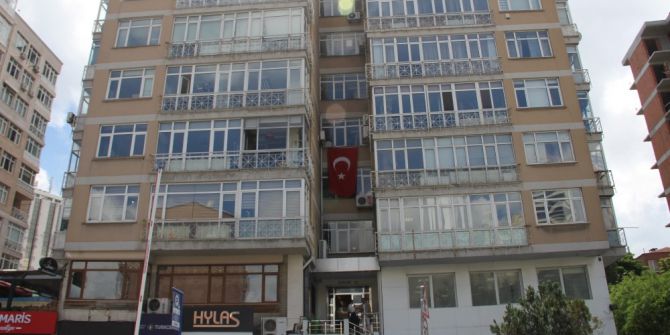 Yenişafak Yazarı Akif Emre’nin Son Anları Güvenlik Kamerasında