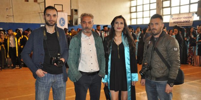 Mezun Olan Rts Öğrencilerine Gazeteci Ağabeylerinden Sürpriz