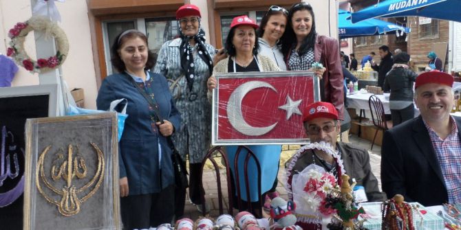 Engelliler El Emeği Ürünleri Satışa Çıkardı