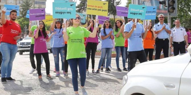 Gaün’lü Öğrencilerden Trafik Farkındalığı Projesi