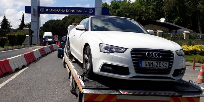 Fenerbahçeli Ozan Tufan’ın Da Gözaltına Alındığı Operasyonda Ele Geçirilen Araçlar İl Jandarma Komutanlığı’na Getirildi