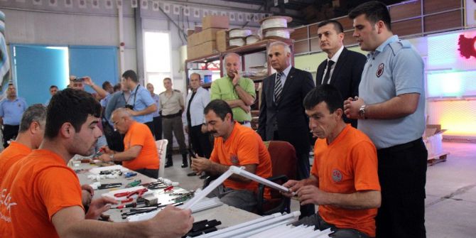 İskenderun Cezaevi Fabrika Gibi Çalışıyor