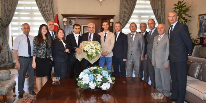 Vali Güvençer’den Tapu Kadastroya Övgü