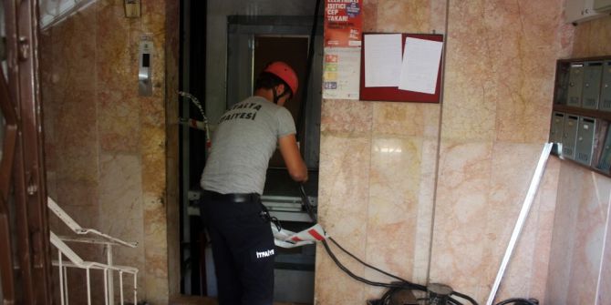 Antalya’da Asansör Kazası: 1 Yaralı