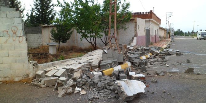 Yağış Ve Fırtına Nedeniyle Ağaçlar Kırıldı, İstinat Duvarları Çöktü