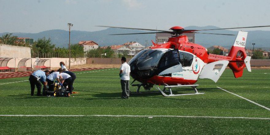 Motosiklet İle Otomobil Çarpıştı: 1 Yaralı