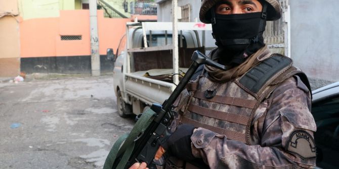 Adana’da Aranan Şahıslara Özel Harekatlı Baskın