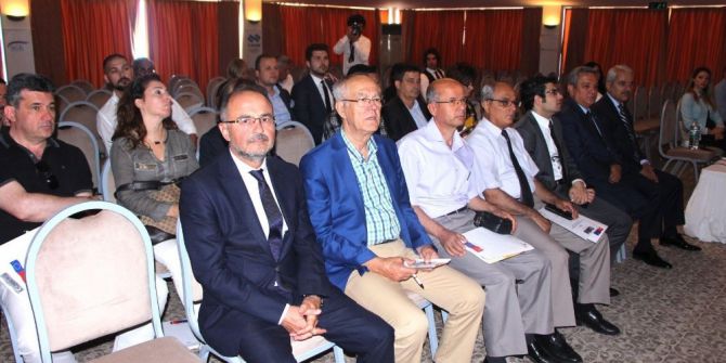 Kuşadası’nda ’Turizm Sektörü Ve Kayıtlı İstihdam’ Konulu Konferans Düzenlendi