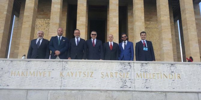 Kuşadası Ticaret Odası Heyeti Anıtkabir’i Ziyaret Etti