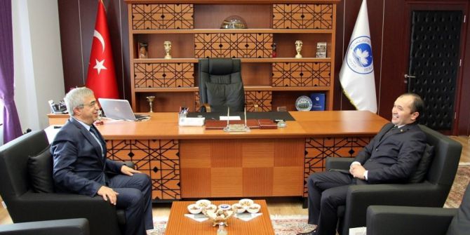 Türkmenistan İstanbul Başkonsolosu Seyitmammedov’dan Kırklareli Üniversitesi’ne Ziyaret