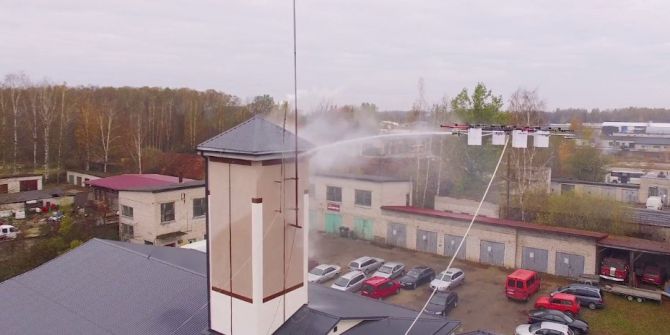 Drone İle Yangın Söndürüp, Gölden Adam Kurtarıyorlar