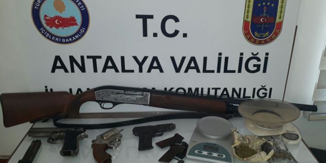 Jandarmadan Ruhsatsız Silah Operasyonu