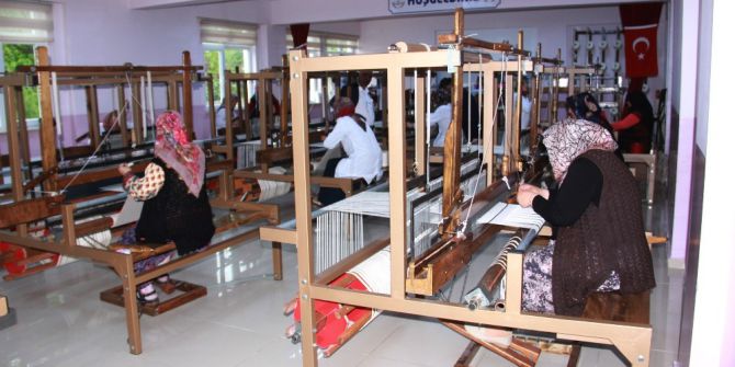 Köylü Kadınlar Çekmen Bezi İçin 60 Yıl Sonra Tezgah Başında