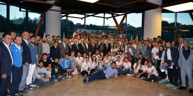 Uludağ Üniversitesi’nden Başarılı Sporculara ‘Teşvik Ödülü’