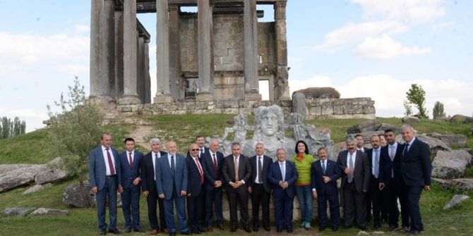 Valiler Aizonai Antik Kenti’ne Hayran Kaldı