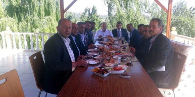 Kilis’te Mhp İl Teşkilatı Kahvaltıda Buluştu