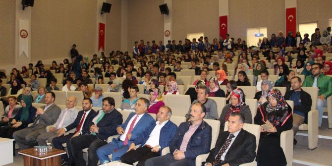 Seydişehir’de Yarışmada Dereceye Girenlere Ödülleri Verildi