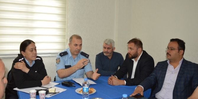 Niksar’da Emniyet Muhtarlarla Huzur Toplantısı Yaptı