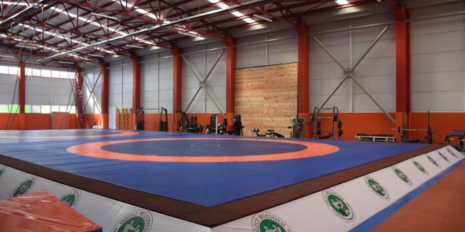 Düzce Güreş Salonu Açılıyor