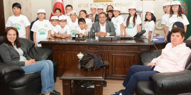 Minik Öğrencilere Tarım Ve Hayvancılık Eğitimi