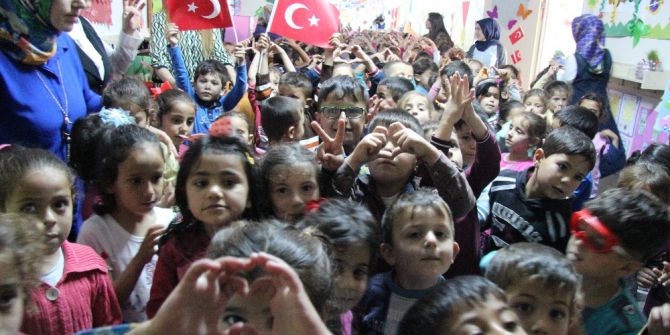 Konteyner Kentte Çocukların ’Dondurma’ Bayramı