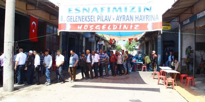 Edremit Sanayi Esnafından Hayır Yemeği