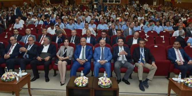 3. Mersin Kalite Sempozyumu Başladı