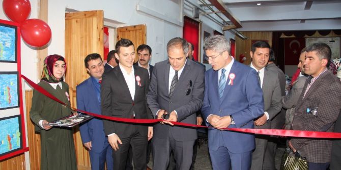 Şehitler İlkokulundan Yılsonu Programı