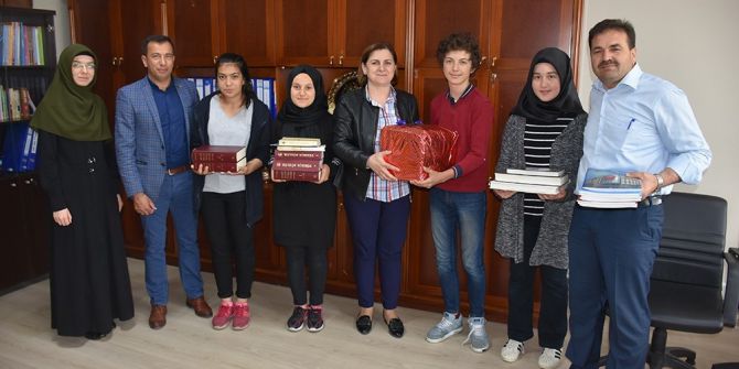 Dtso’dan Kaynaşlı Akv İlköğretim Okuluna Kitap Hediyesi