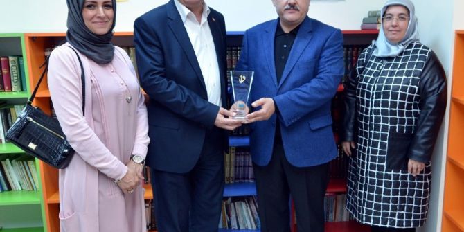 Esma Biltaci Kültür Ve Sanat Merkezine ‘Murat Topgül’ Kütüphanesi Açıldı