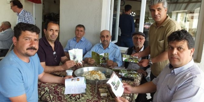 Burhaniyeli Çiftçilere Broşür Dağıtıldı