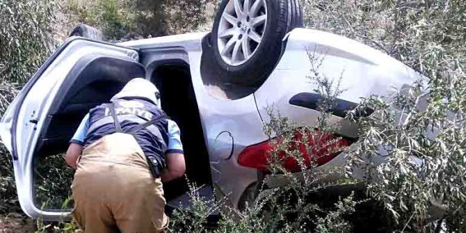 Direksiyon Hakimiyetini Kaybeden Otomobil Zeytinlik Alana Uçtu: 1 Ölü