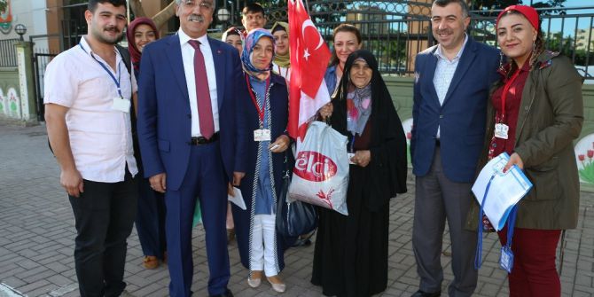 Büyükşehir Yaşlıları Çanakkale’ye Gönderdi
