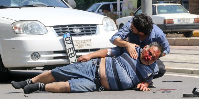 Yayaya Çarpan Sürücünün Oğlu Yaralının Başından Ayrılmadı