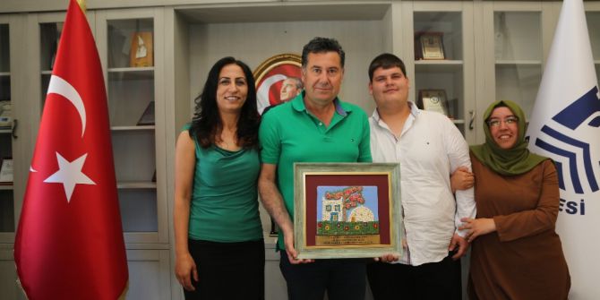 Başkan Kocadon’a Özel Öğrencilerden Teşekkür