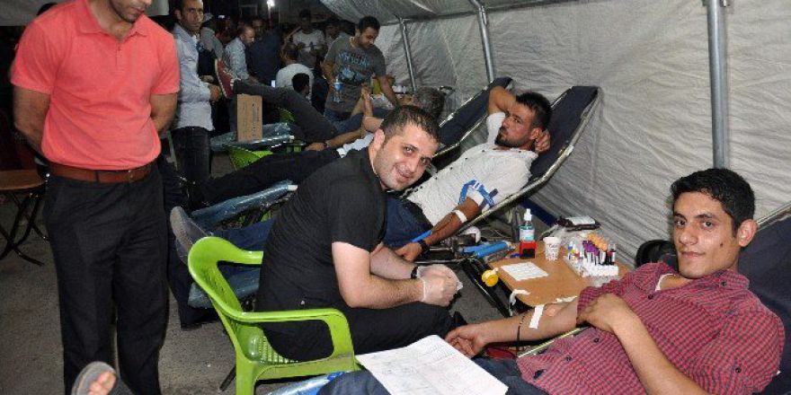 Muş’ta Demokrasi Nöbeti Devam Ediyor