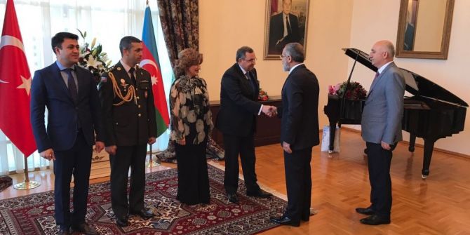 Cumhurbaşkanlığı Başdanışmanı Topçu, Azerbaycan Cumhuriyet Bayramı Resepsiyonuna Katıldı