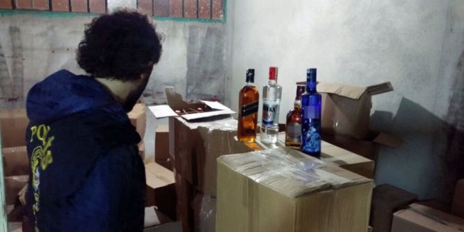 Gaziosmanpaşa’da Tuvalet Hortumuyla Doldurulan 1 Milyon Tl’lik Kaçak İçki Ele Geçildi