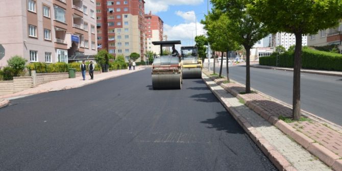 Gesi Cumhuriyet Mahallesi Asfaltlanıyor