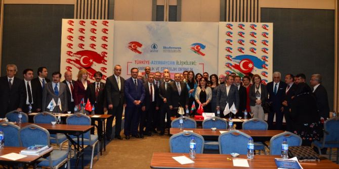 Türkiye-azerbaycan İlişkileri Sempozyumu Yapıldı