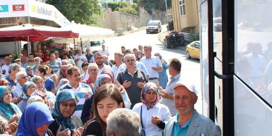 Hacı Adayları Uğurlandı