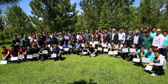 Tei İkinci Mezunlarına Sertifikalarını Verdi