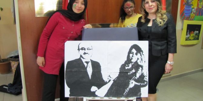 İlçe Milli Eğitim Müdürünü Resmeden Tablo, Benzerliğiyle Şaşırttı