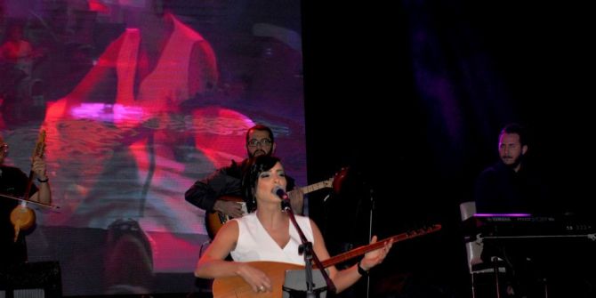 Özlem Özdil’den Türkü Ziyafeti