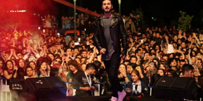 Uşak’ta Gençlik Festivali Kolpa Konseriyle Sona Erdi
