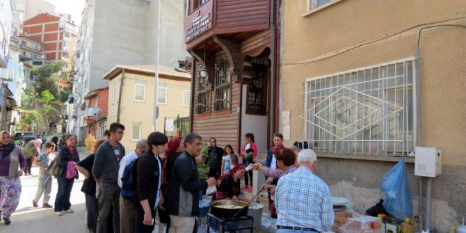 Mudanya Verem Savaş Derneği’nden Vefa Lokması