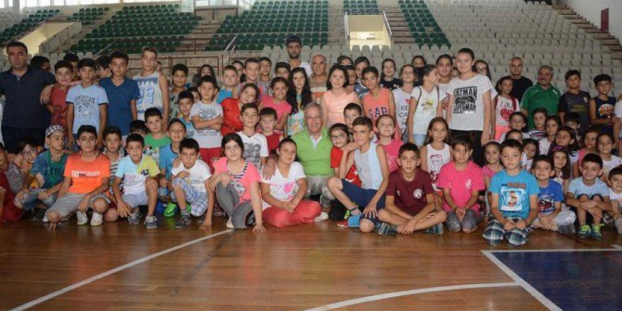 Başkan Acar Yaz Okuluna Ziyarette Bulundu