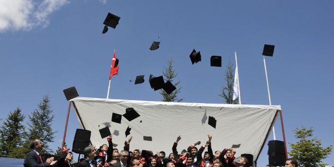 Sü Kadınhanı Ve Doğanhisar Myo’da Mezuniyet Sevinci