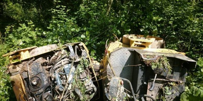 İş Makinesi Ormanlık Alanına Uçtu